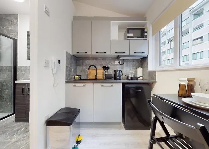 Stylish Studios Near Regents Park!