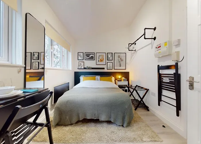Stylish Studios Near Regents Park!